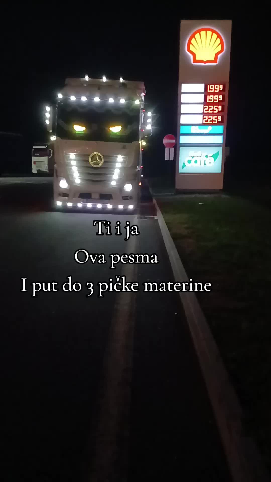 @Šmeker ✌️✌
