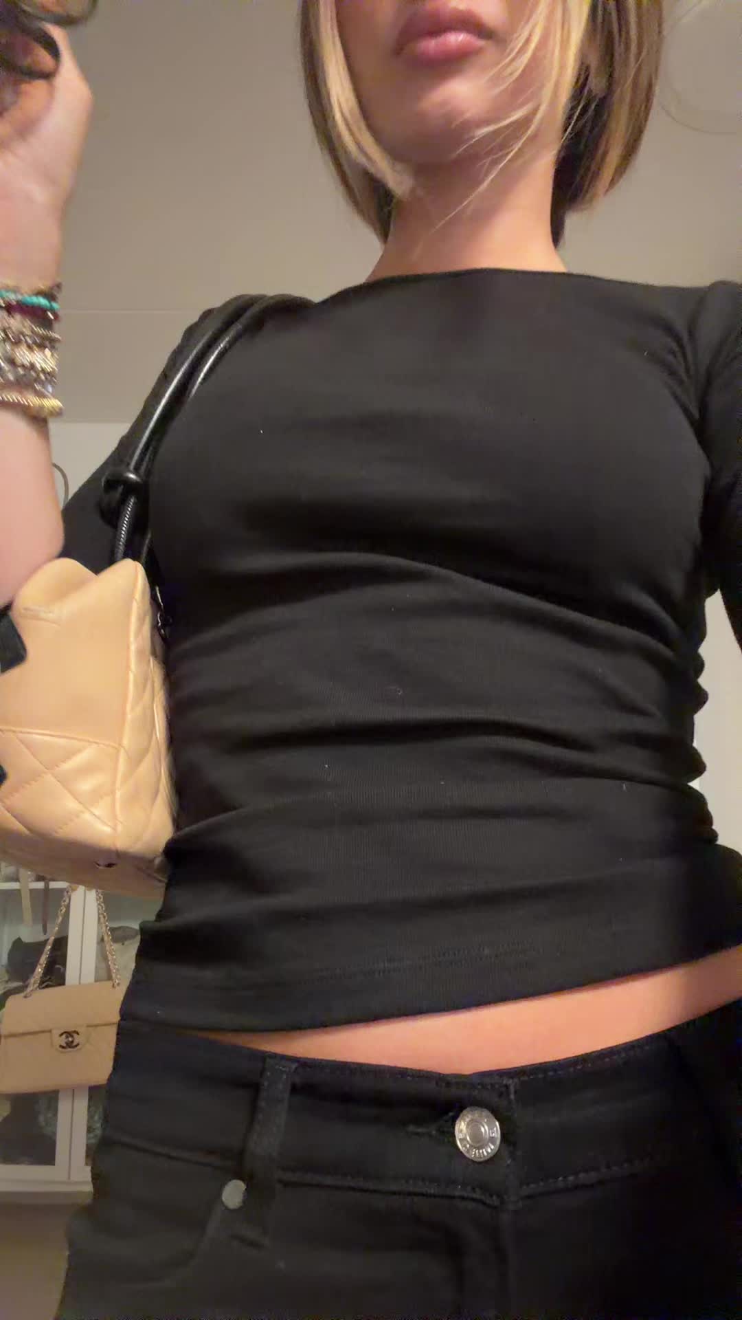 @arianayechiel