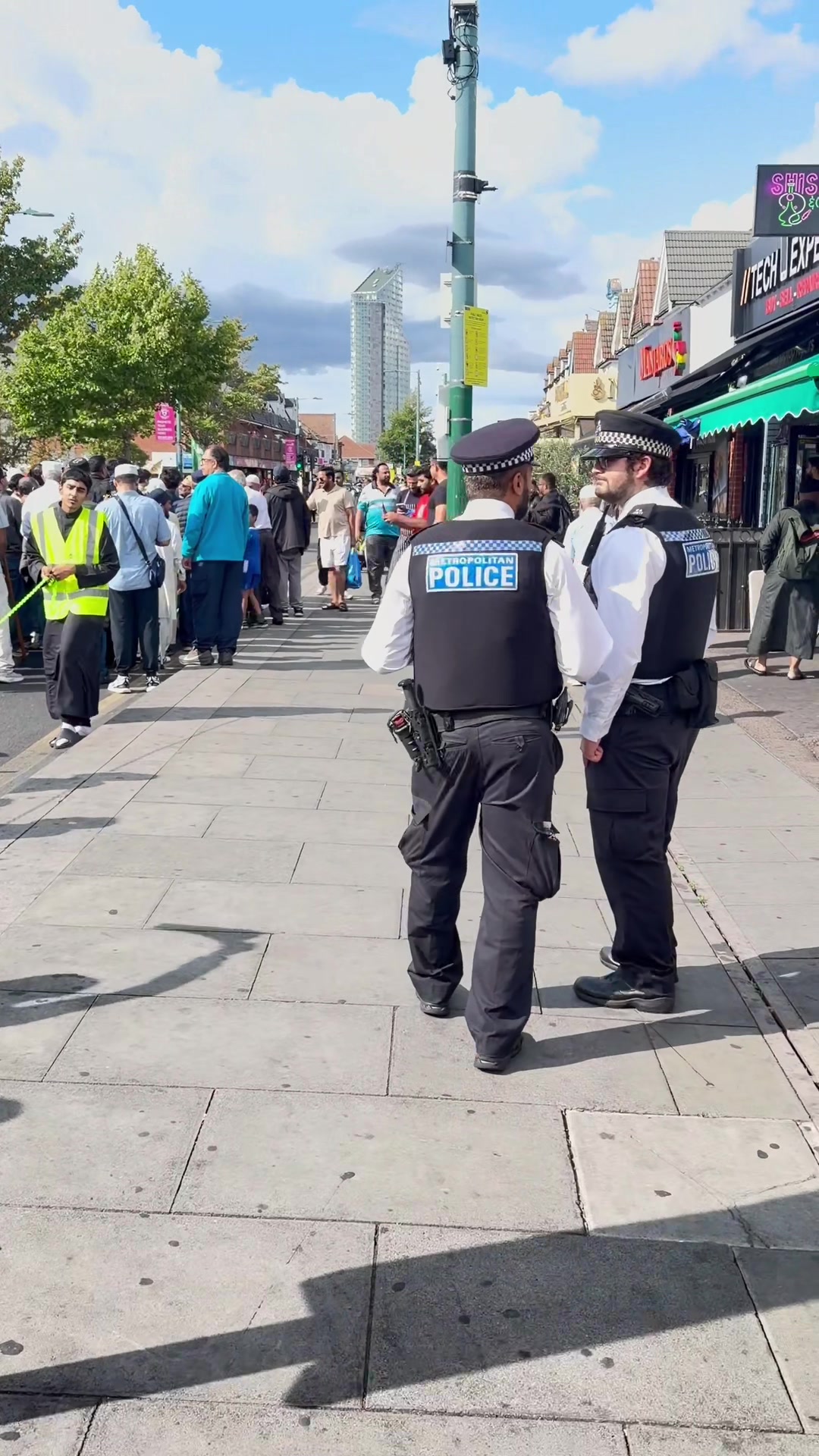 @tasawarabbas_uk🇬🇧
