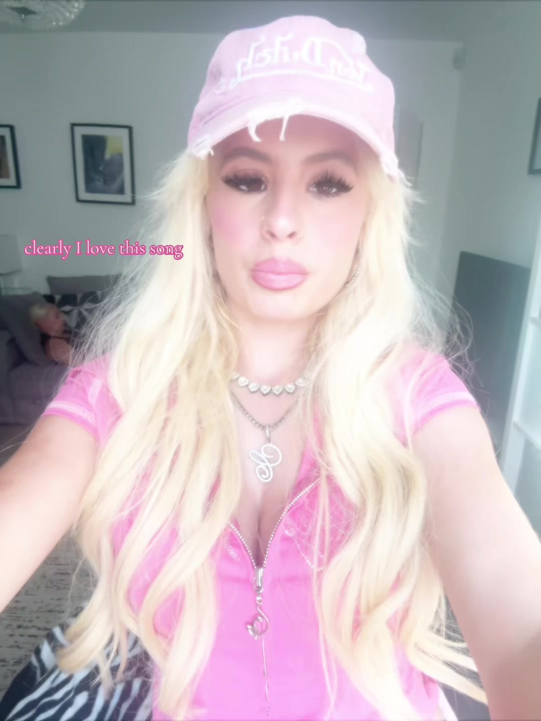 @𝐶ℎ𝑙𝑜𝑒𝑗𝑎𝑑𝑒👸🏼🎀🧁🌸🥂