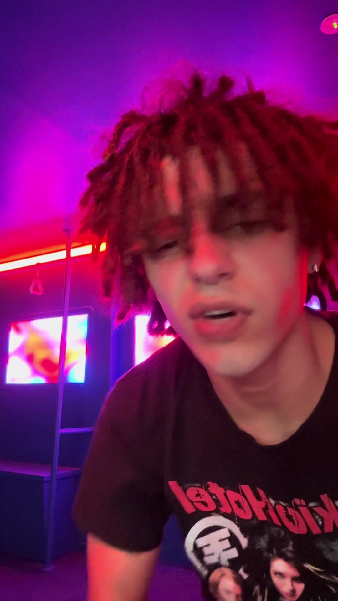 @lildombaby