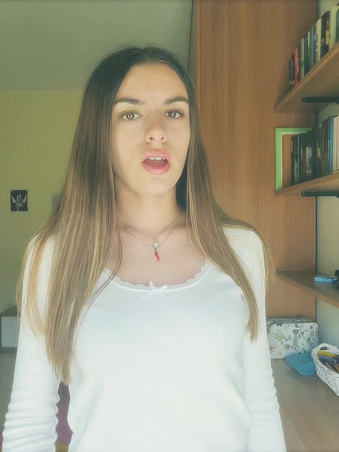 @_es.auri.ta_