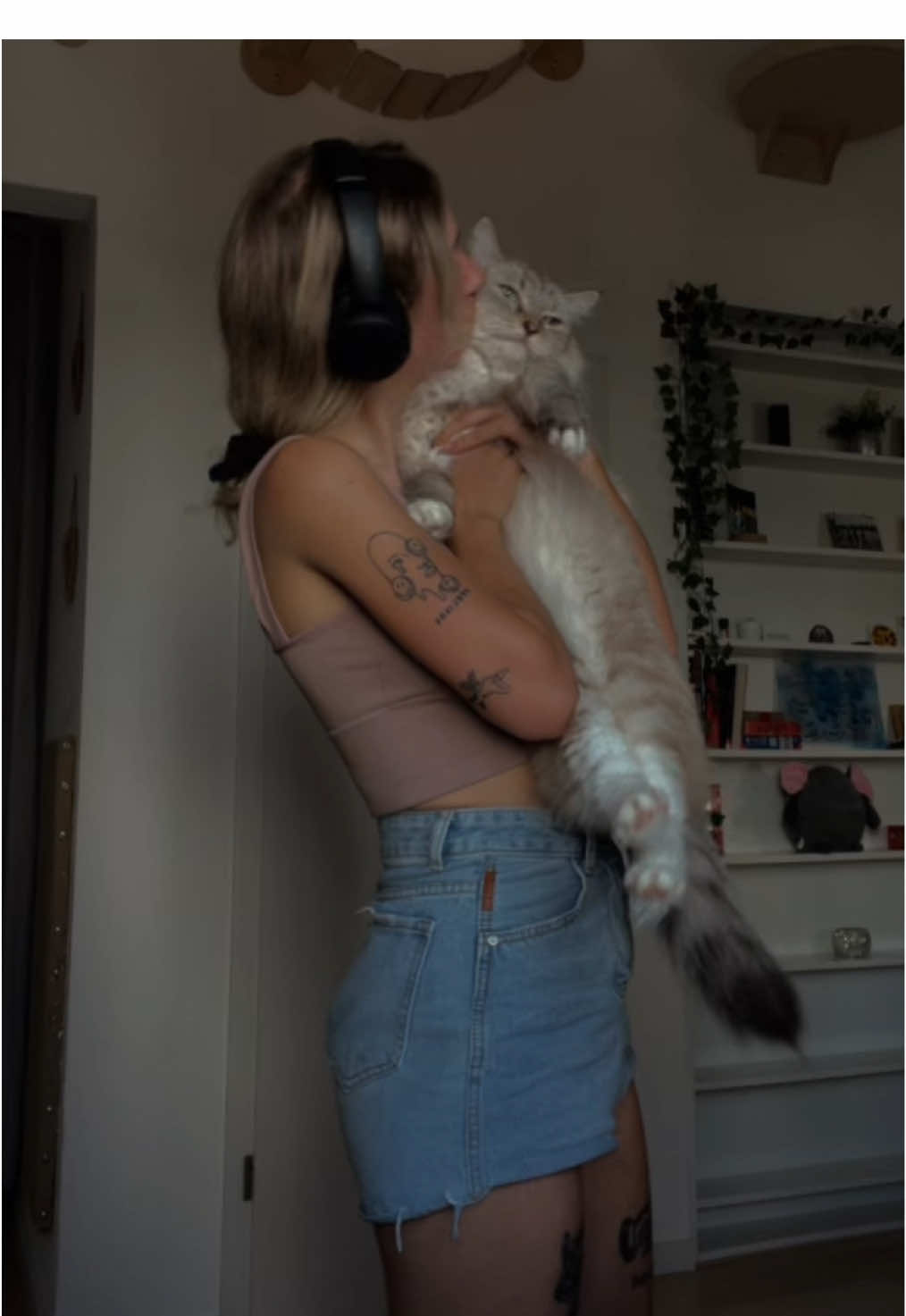@leni.gbbr