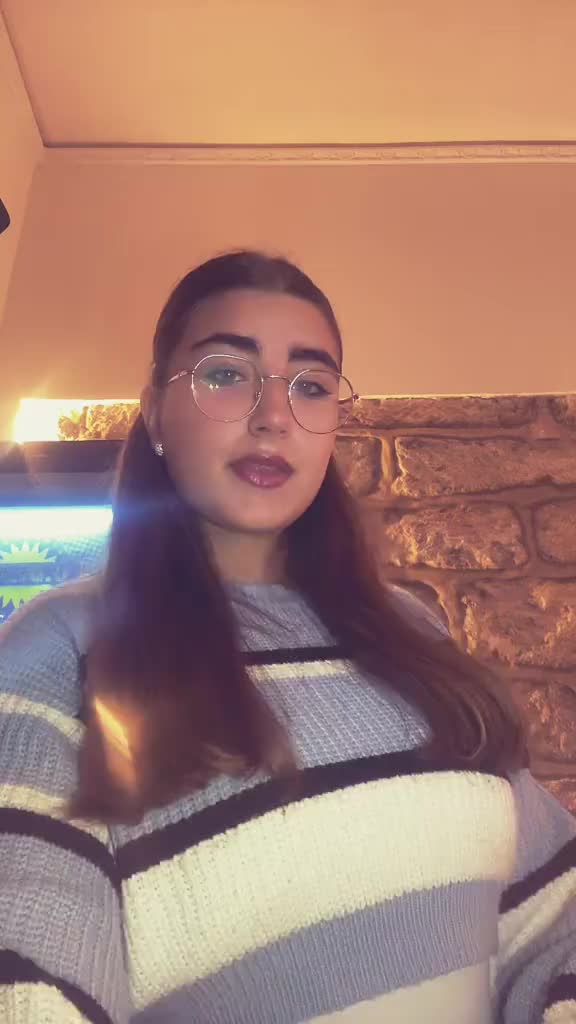 @lolaxfriends._