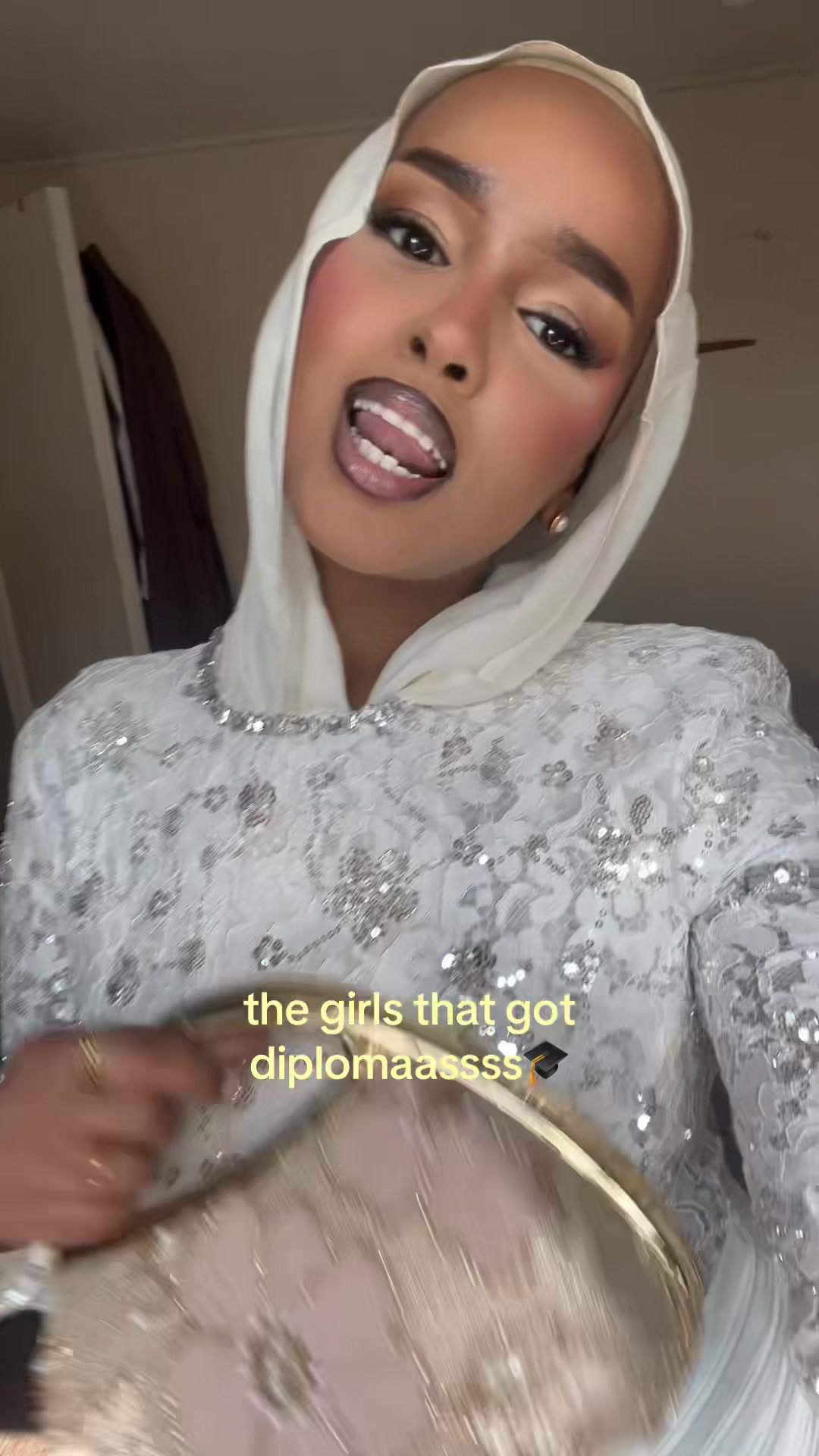 @𝓝