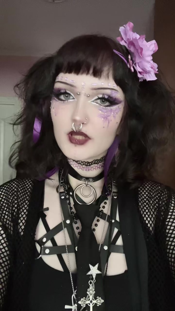 @elvira