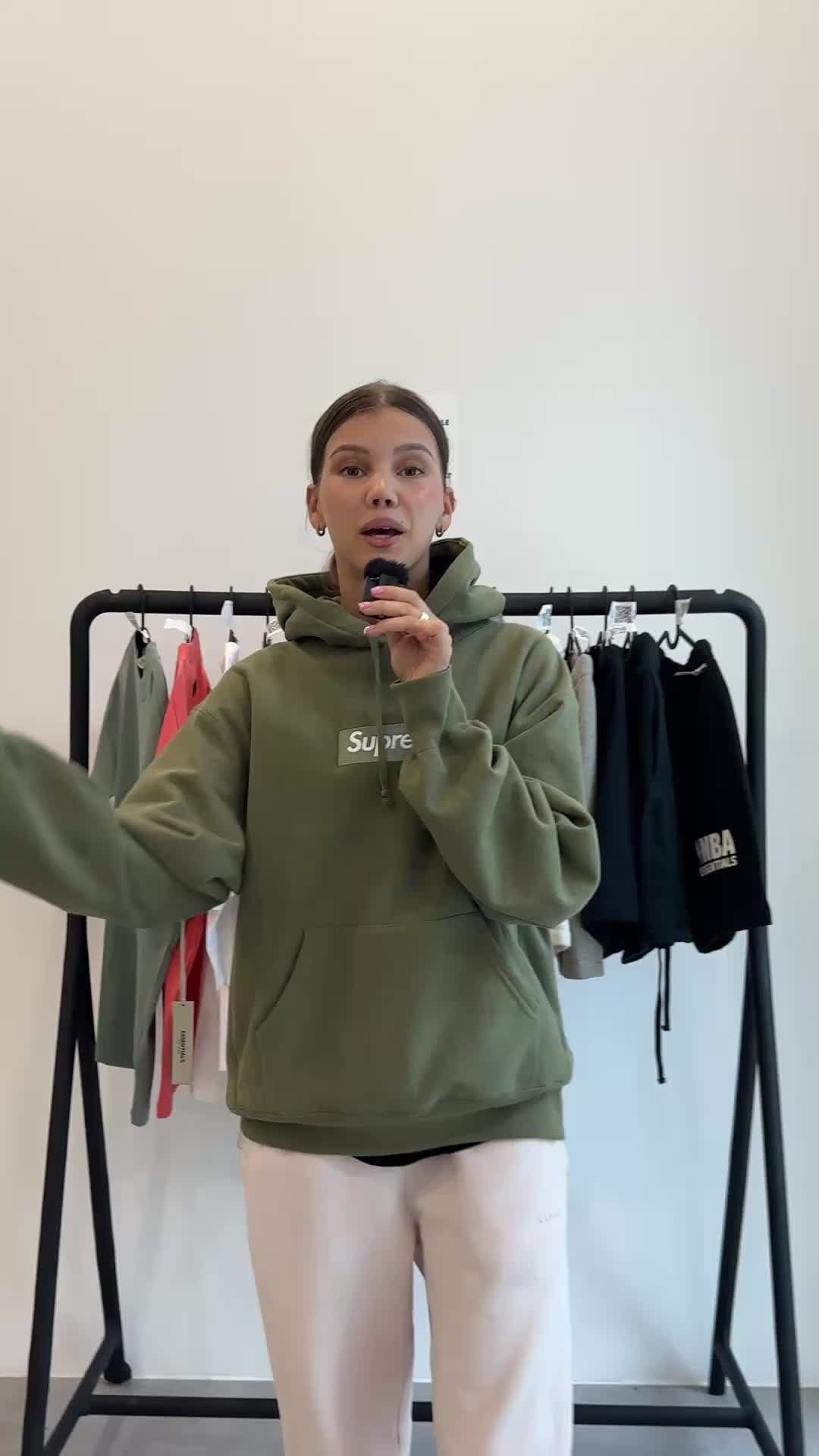 @Sneak.ee