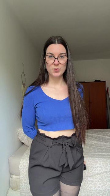 @yoursweetbrunette