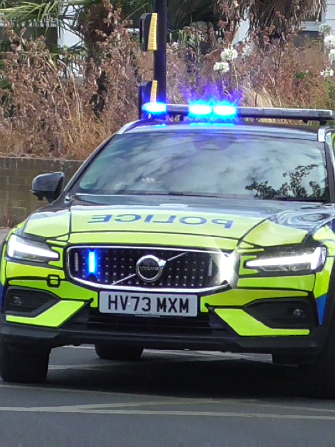 @Hampshire_999&trade;