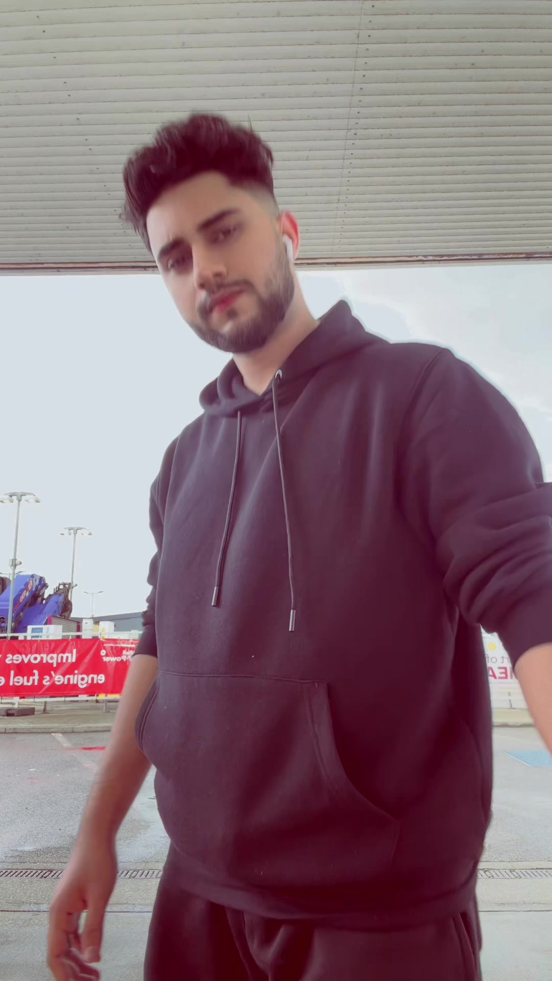 @Zairi 🇬🇧