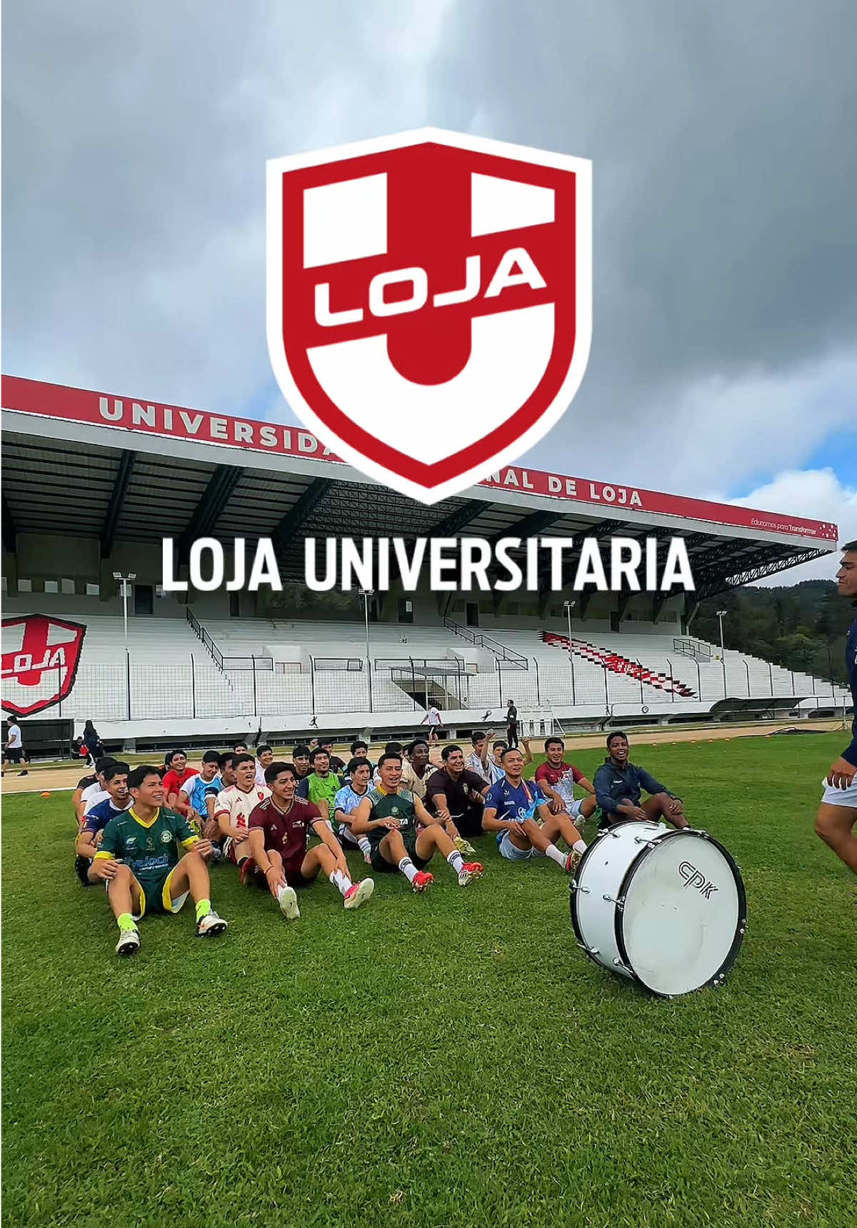 @Universidad Nacional de Loja