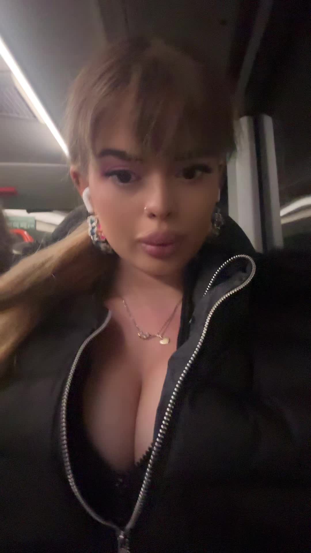 @selinahelene