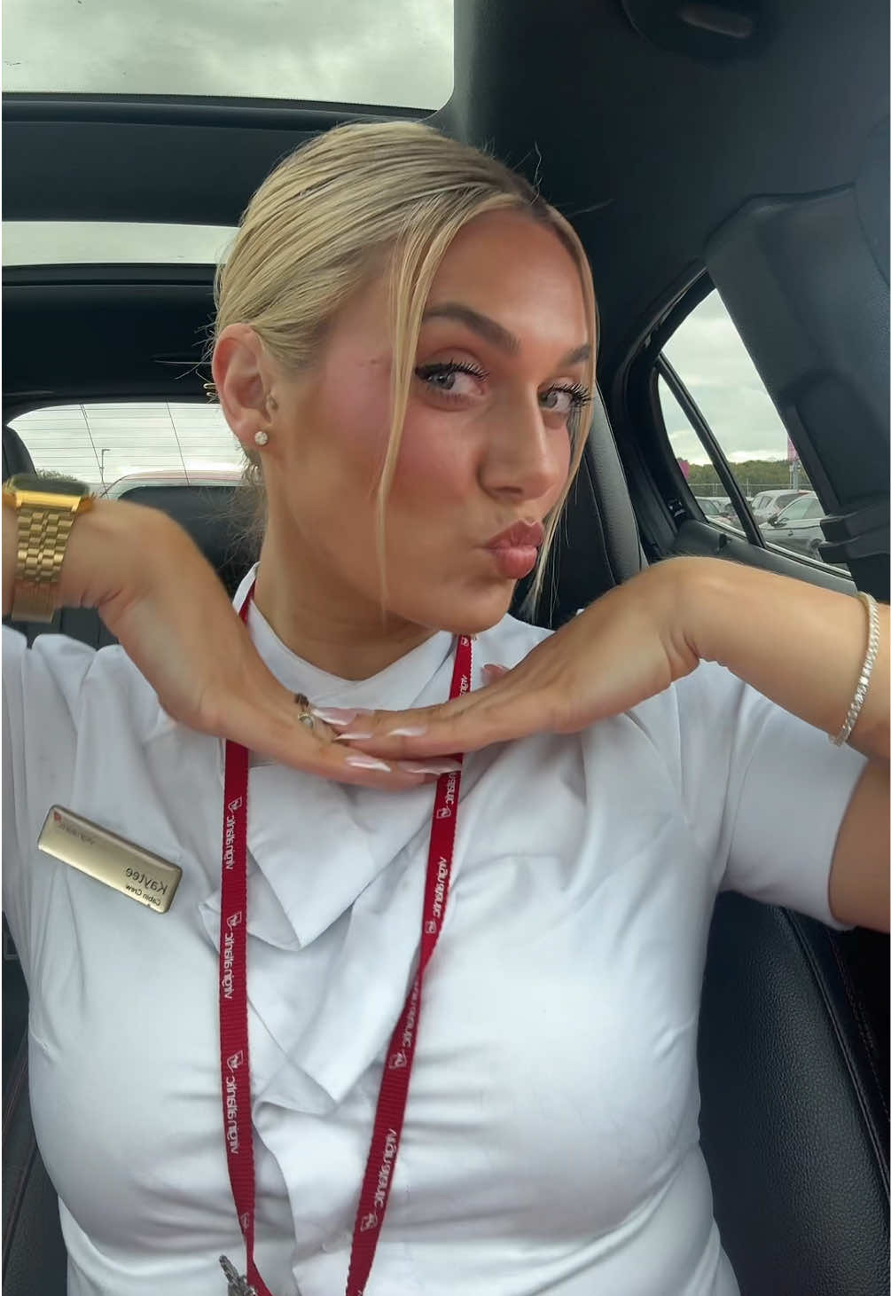 @Kaytee | Cabin Crew & RN