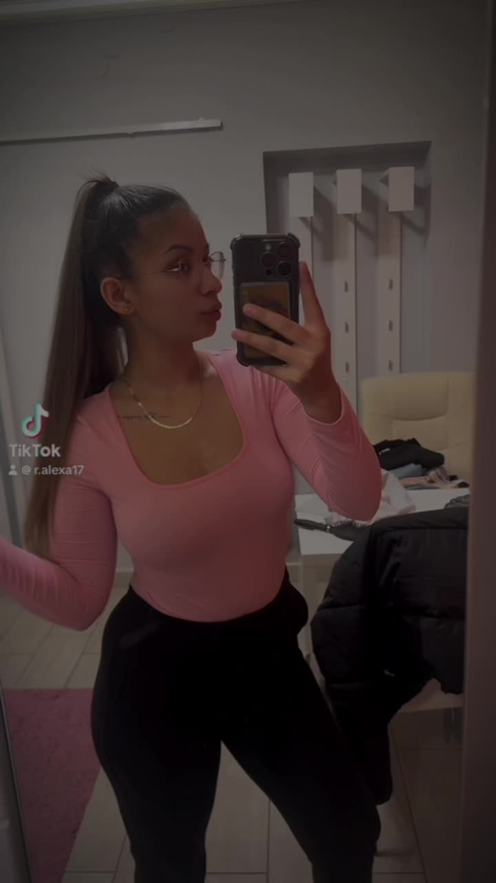 @Alexa🌸