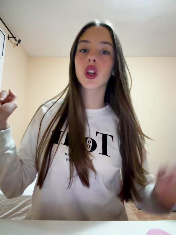 @Daniela🤍