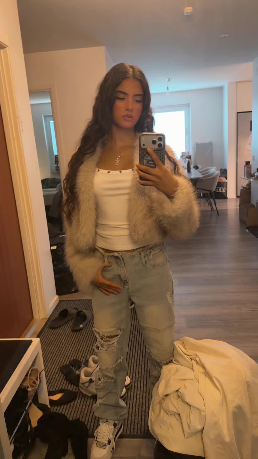 @👠