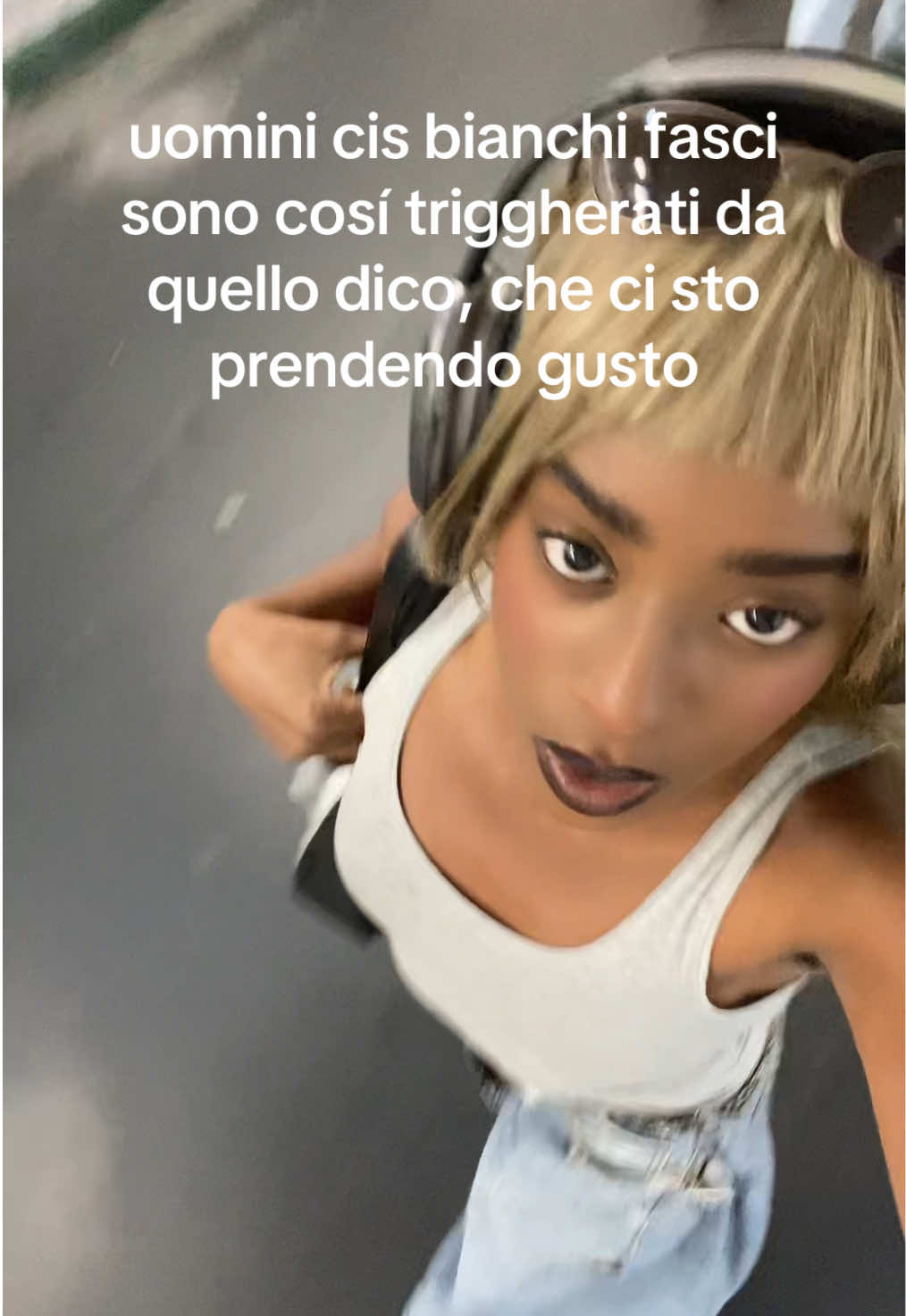 @LUZAI