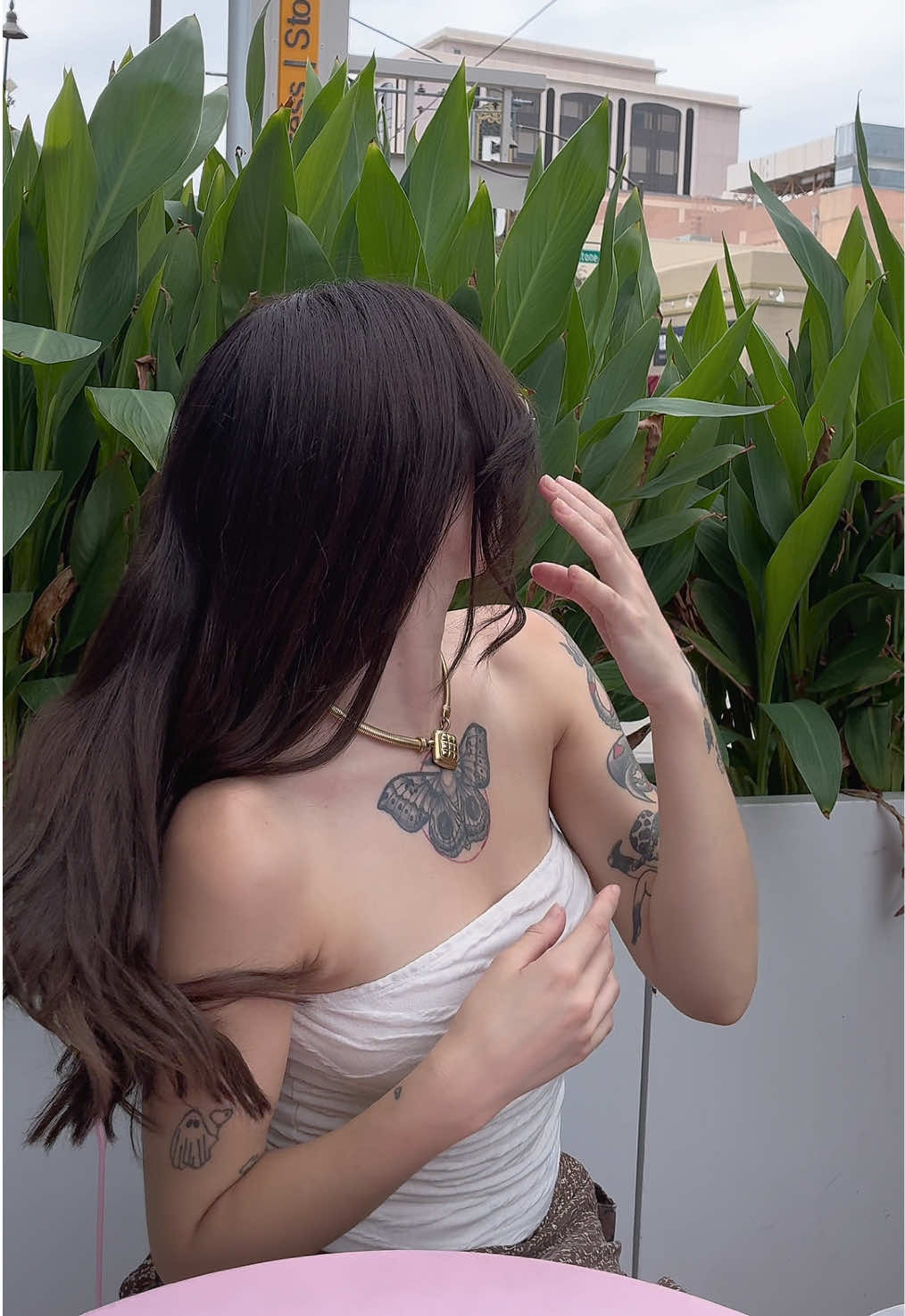 @raeeelmao