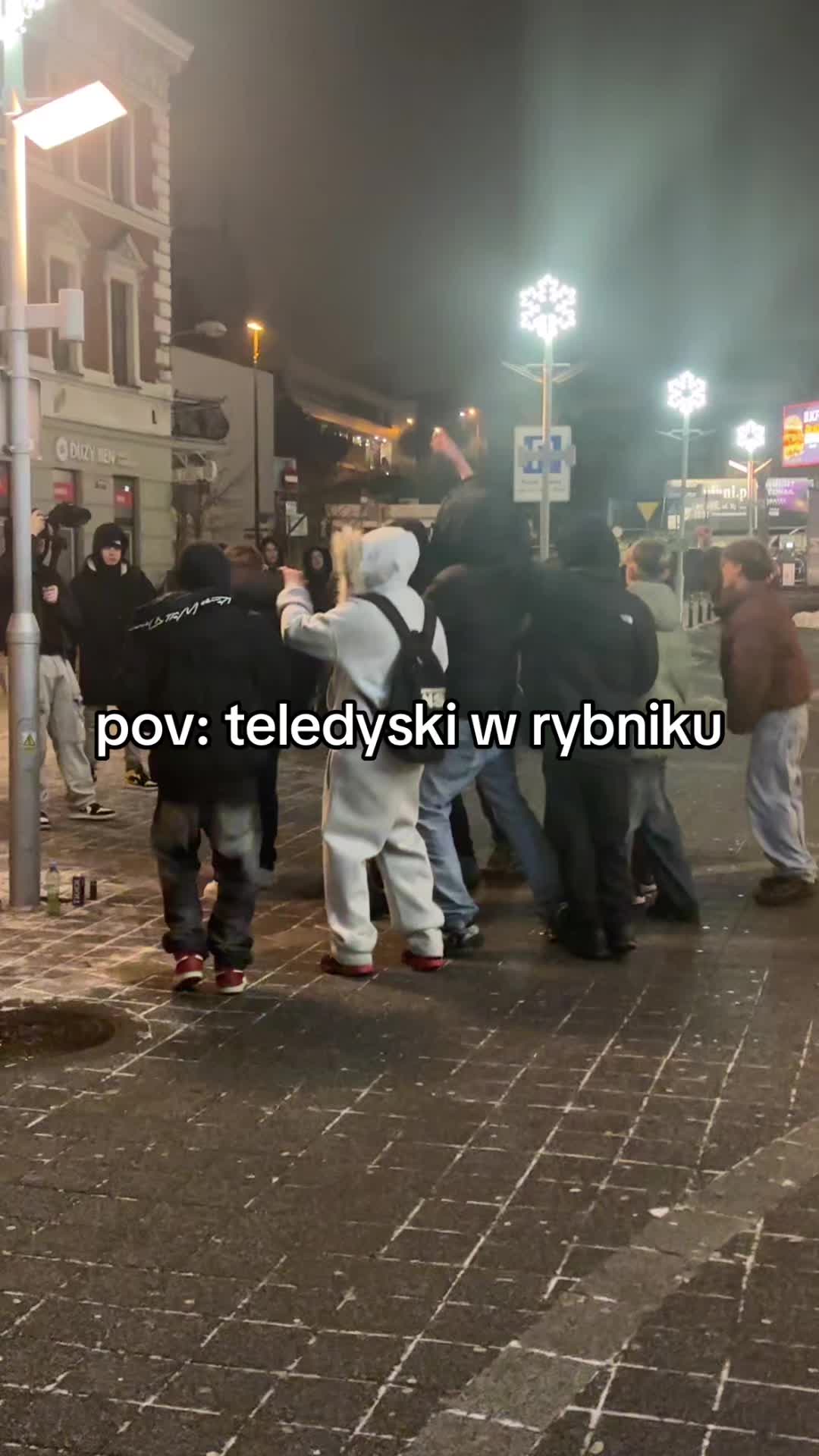 @zuvanxar_