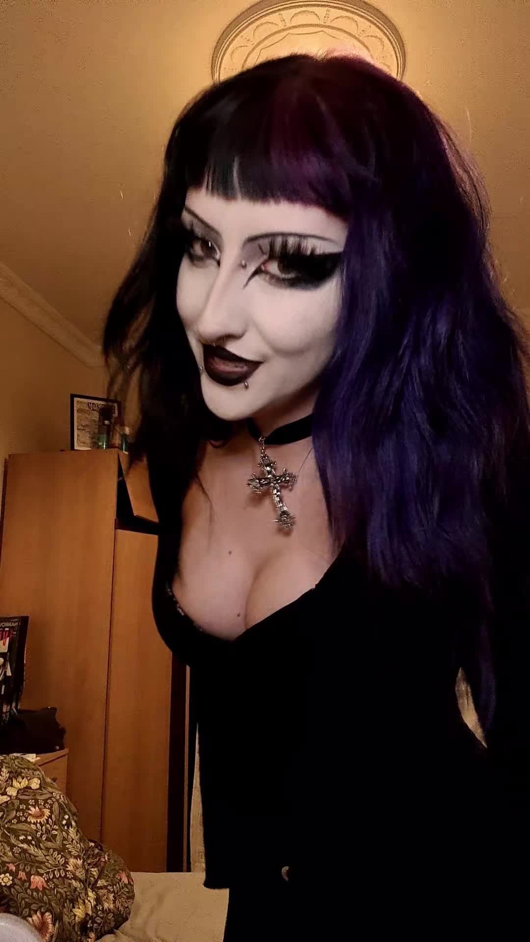 @Eve 🦇