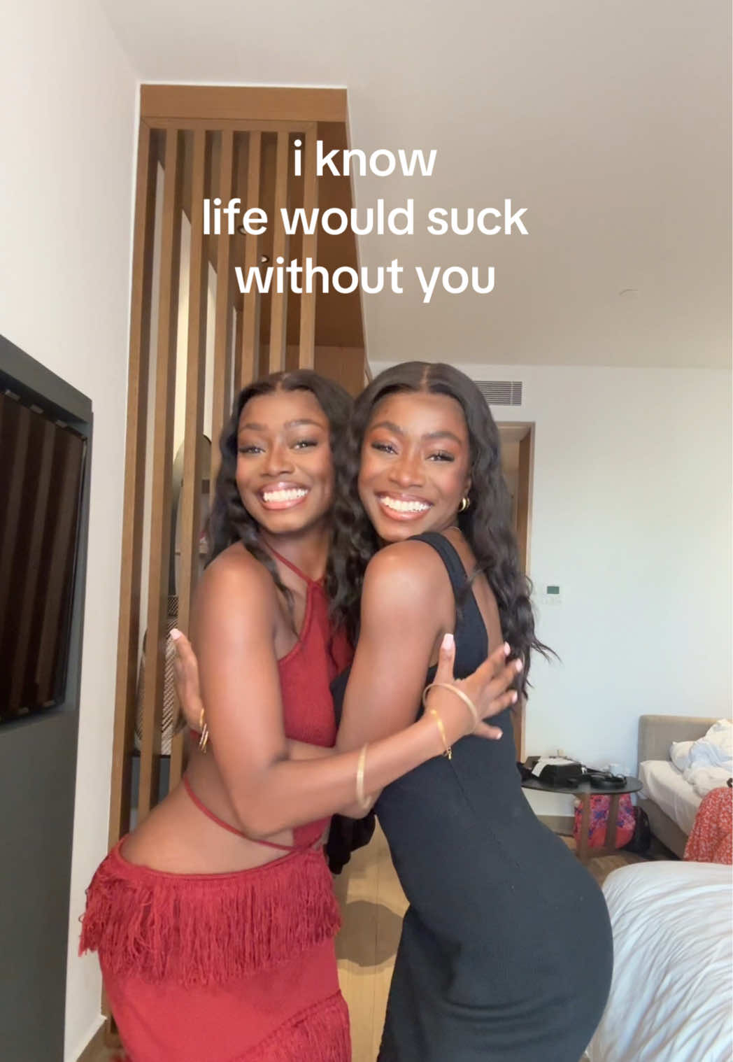 @JESSIE & JESSICA