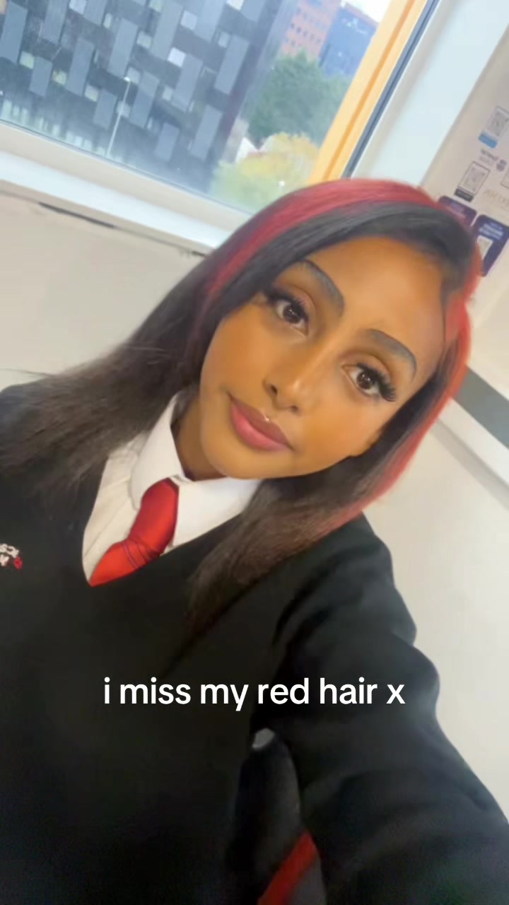 @ₕₐₗₗₑ🇬🇧