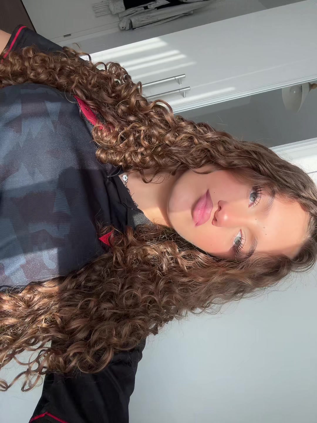 @️