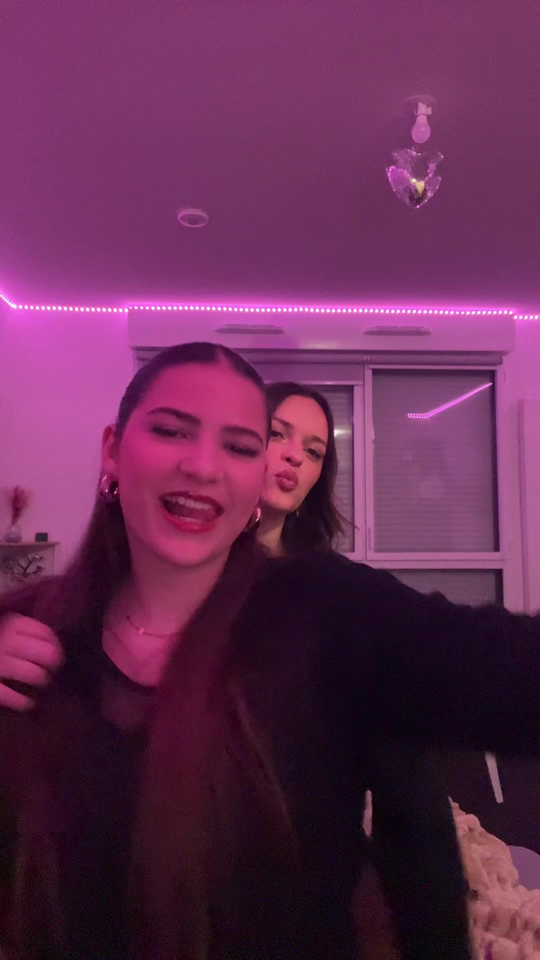 @emmacarena