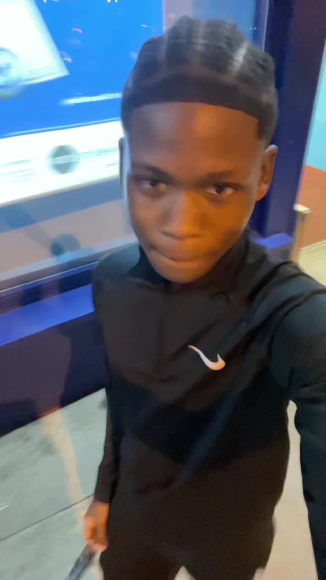 @🦦🌬️