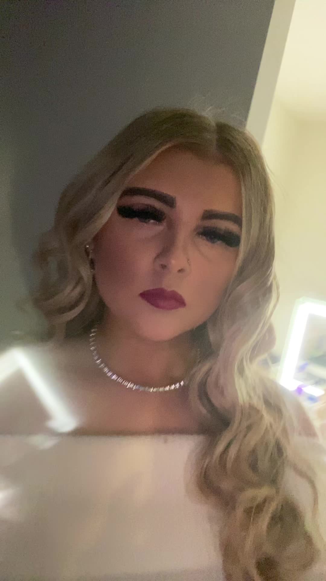 @𝑳❤️