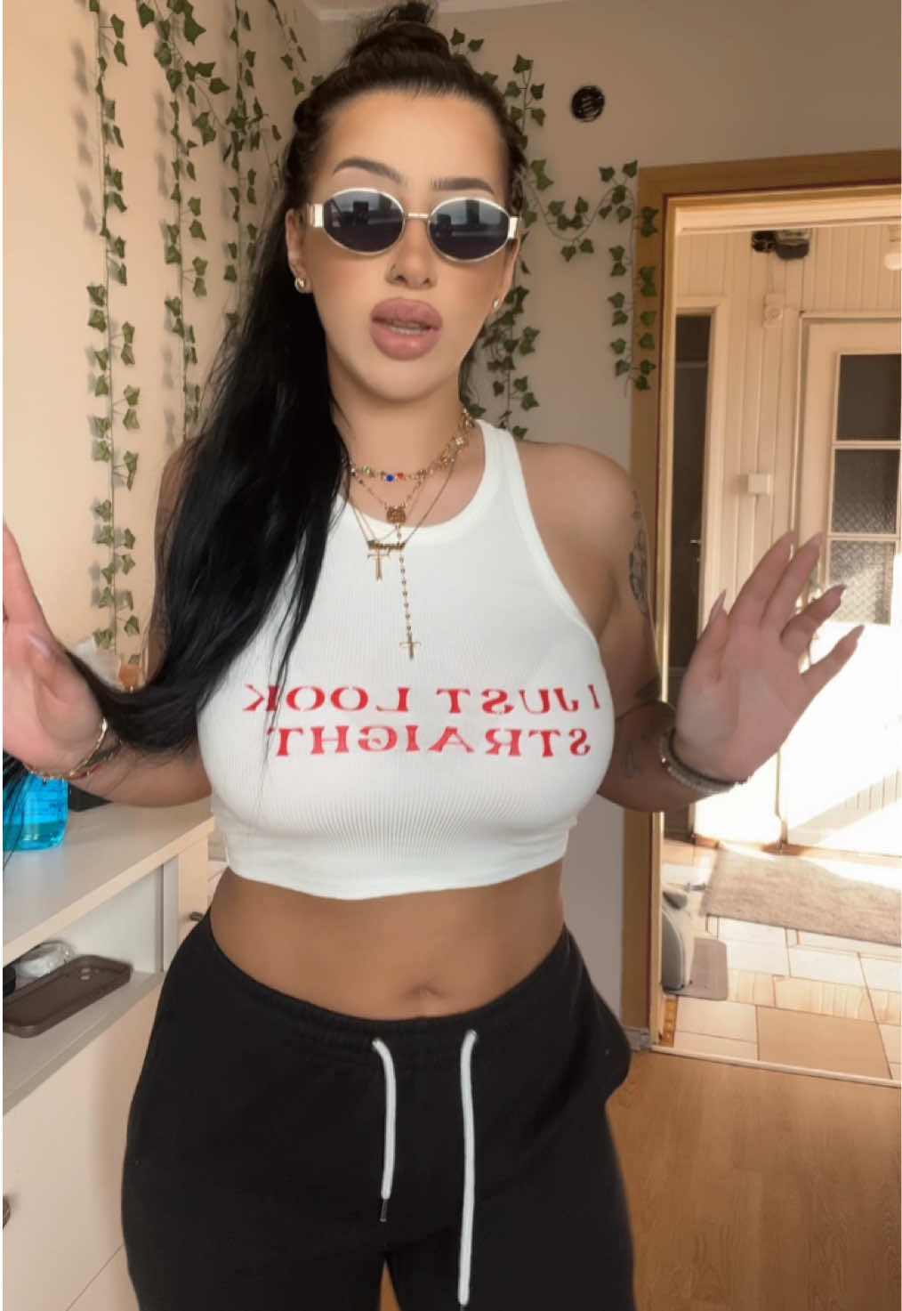 @C L A U D I A ๐