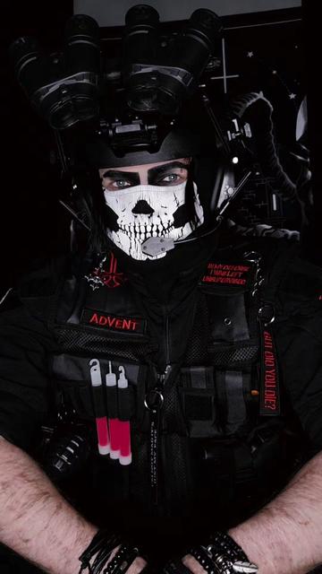 @Advent 🖤