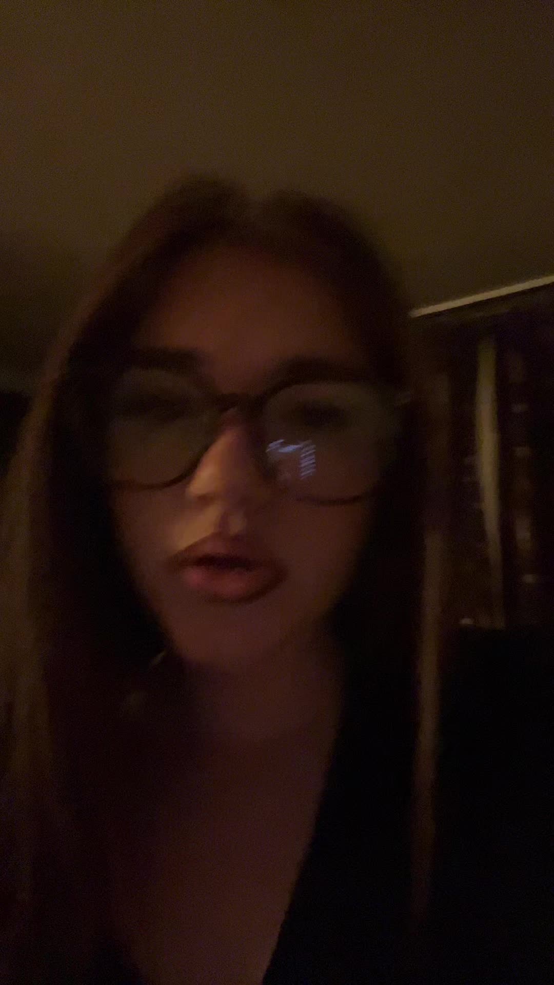 @Ellie💕
