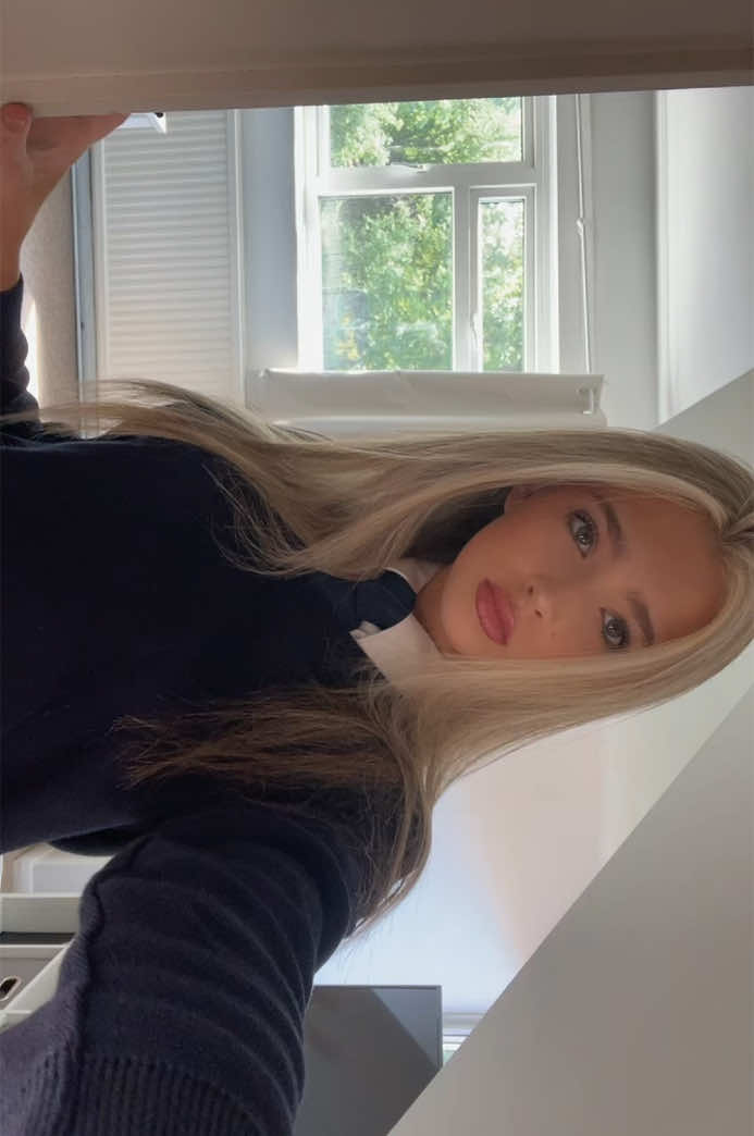 @phoebe louise