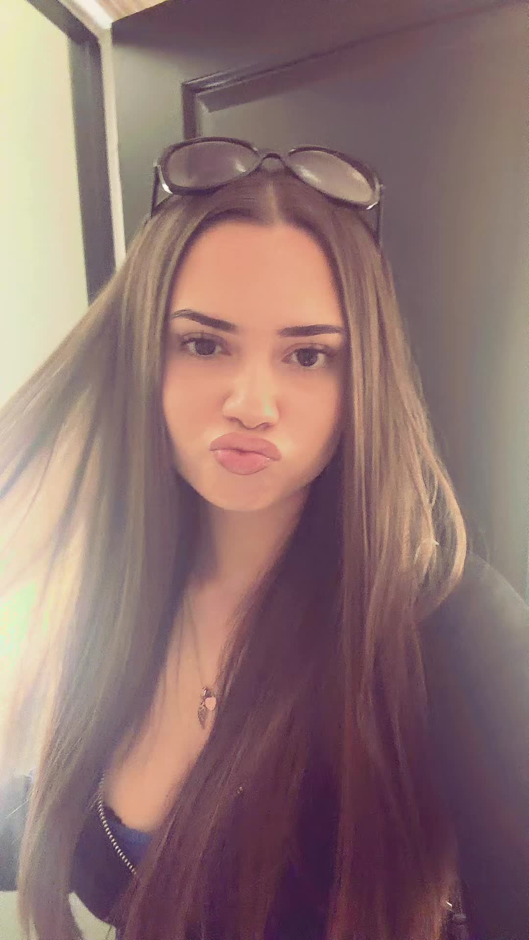 @𝐿𝒾𝓋 🧁🪽🦌