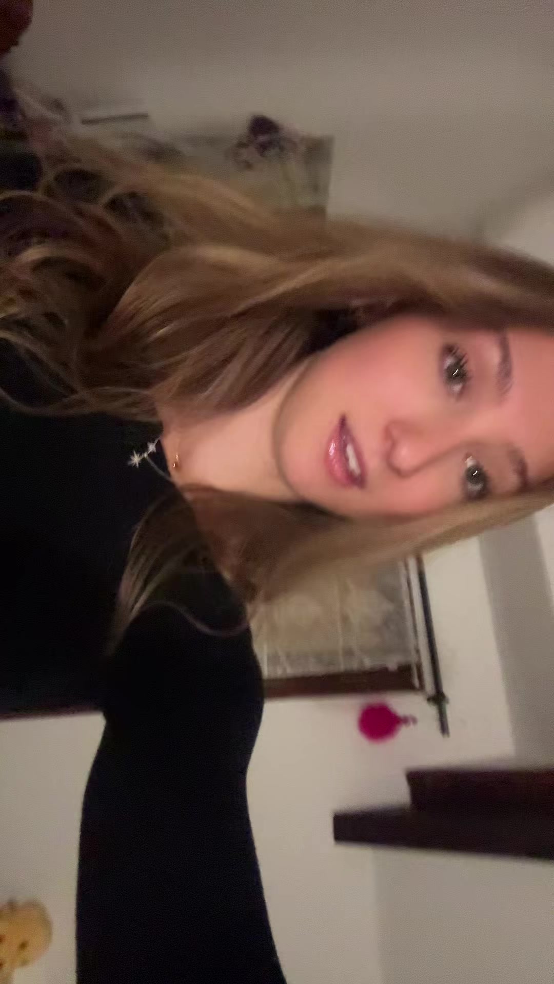 @🐝