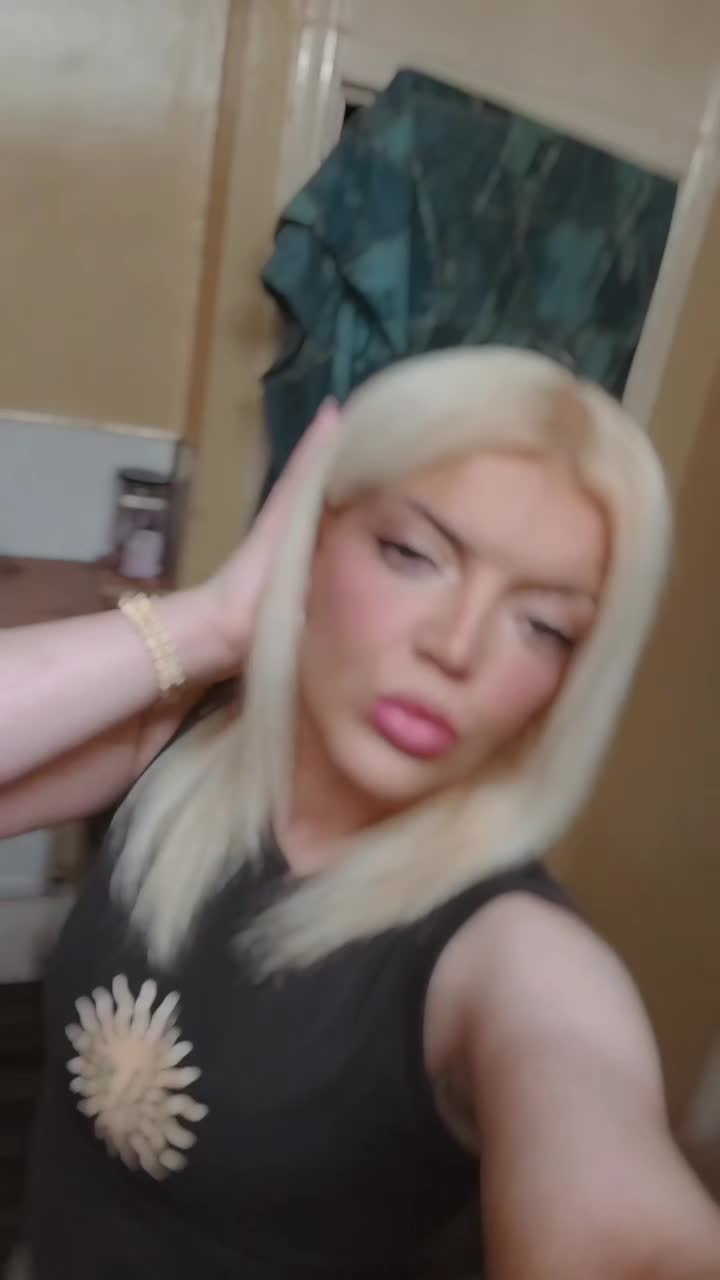 @Natalie Curwood 🍑