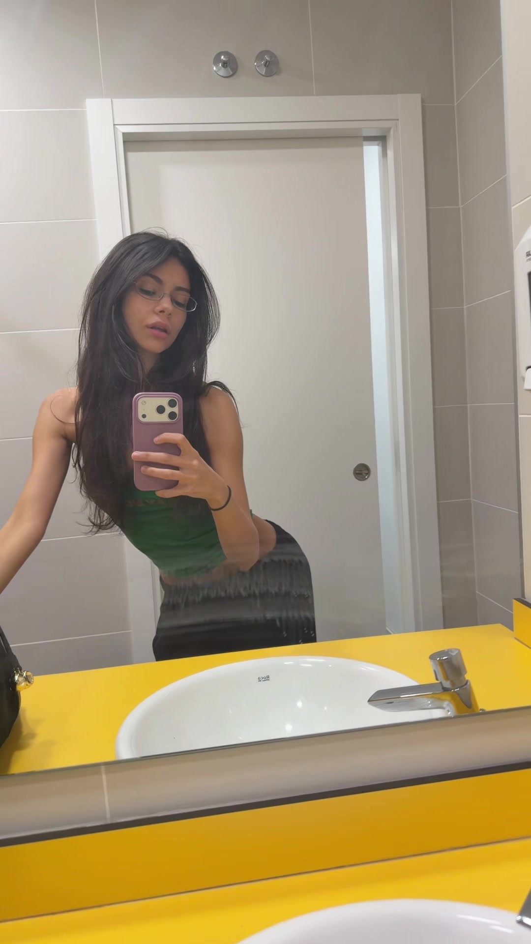 @Ana