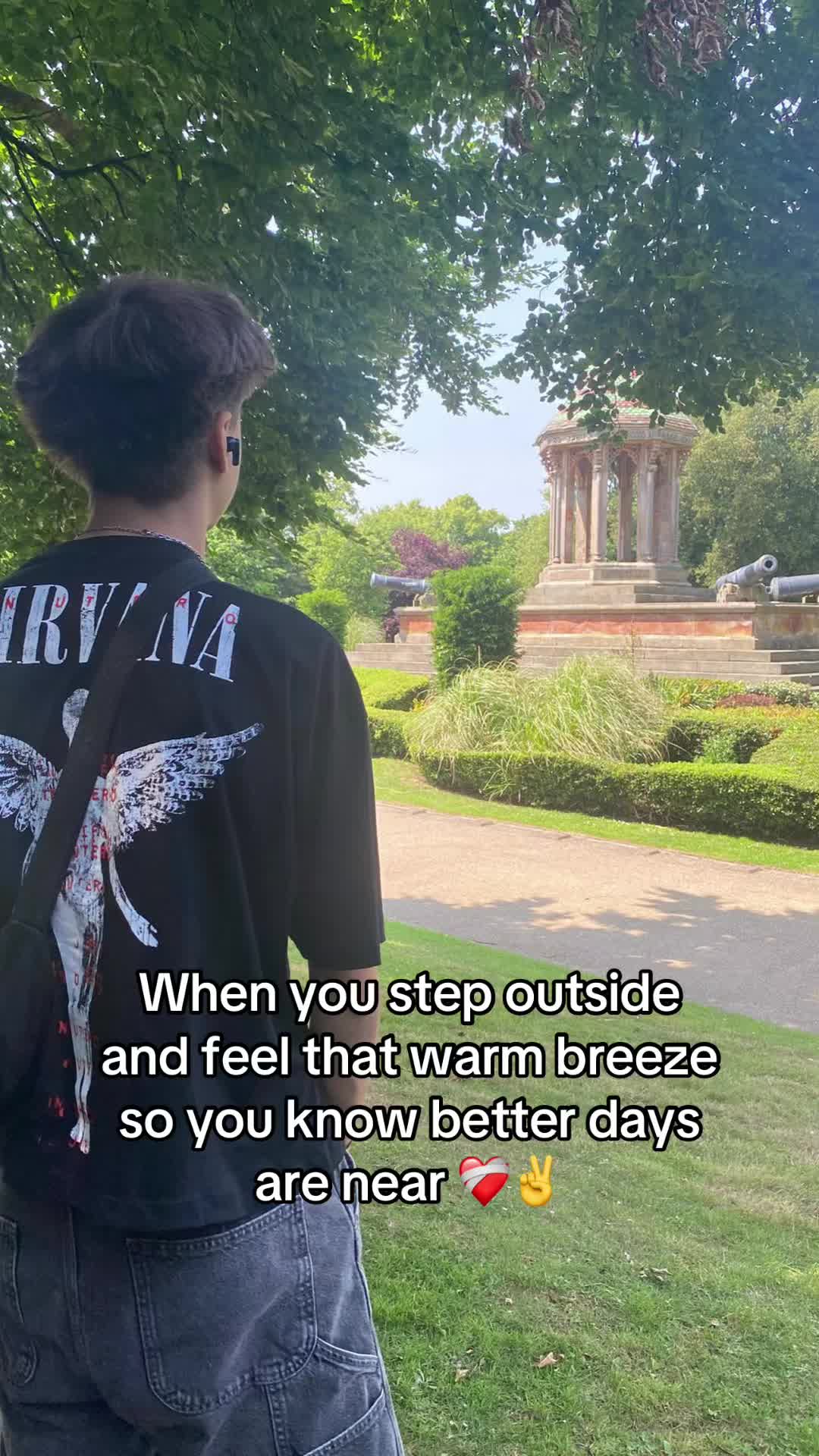 @F 🐦⬛