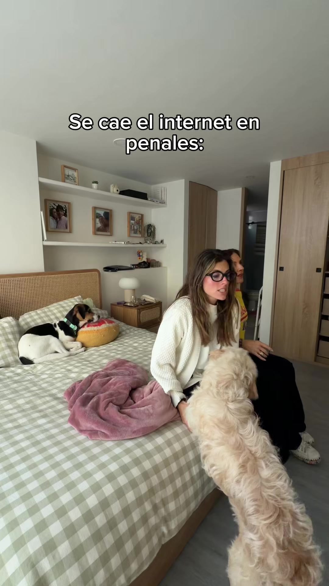 @camilareyeslondono