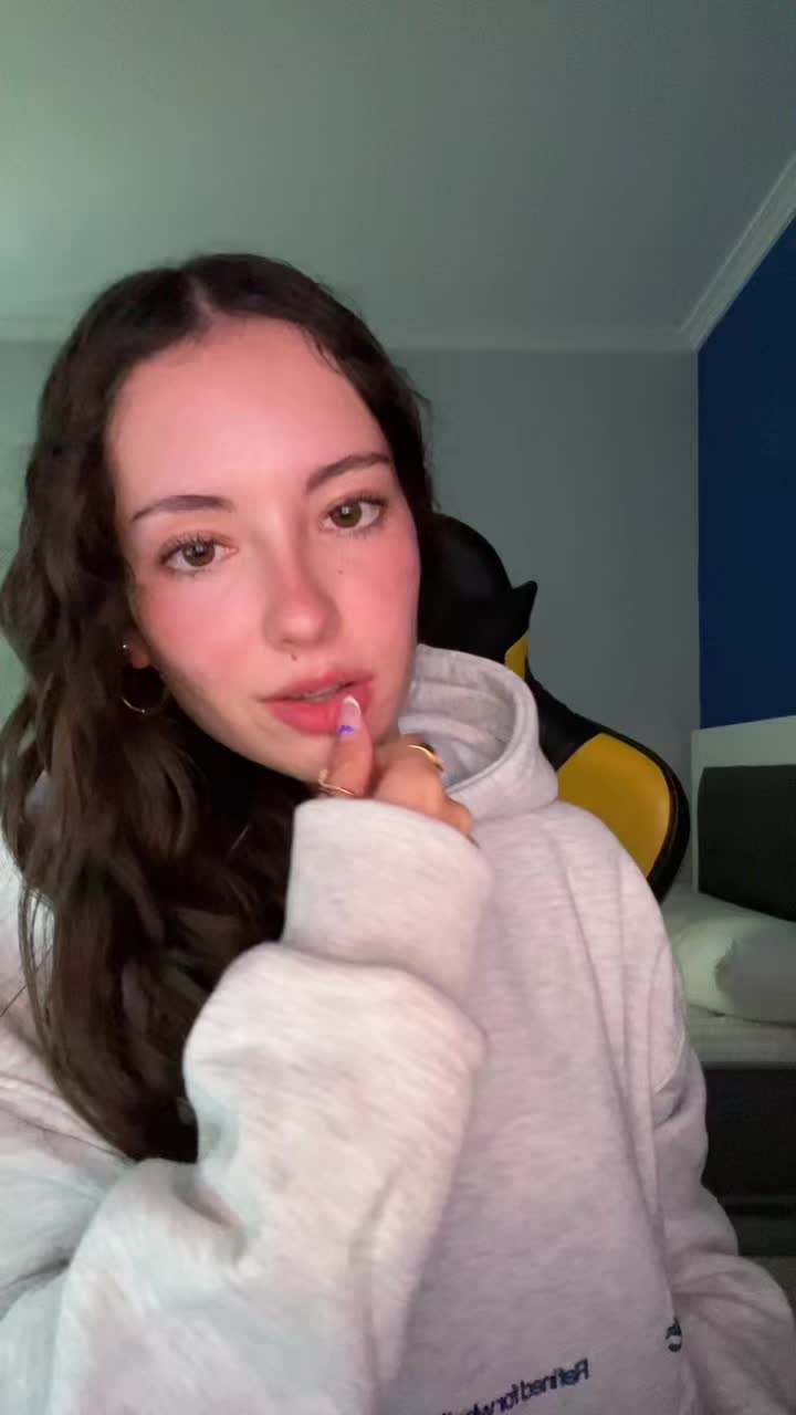 @𝐄𝐋𝐈𝐀𝐍𝐀