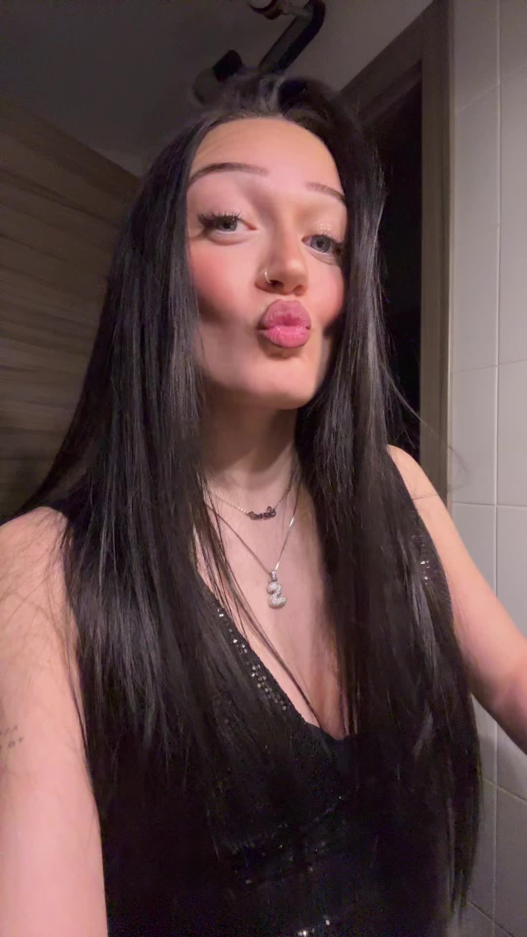 @stillthatsara