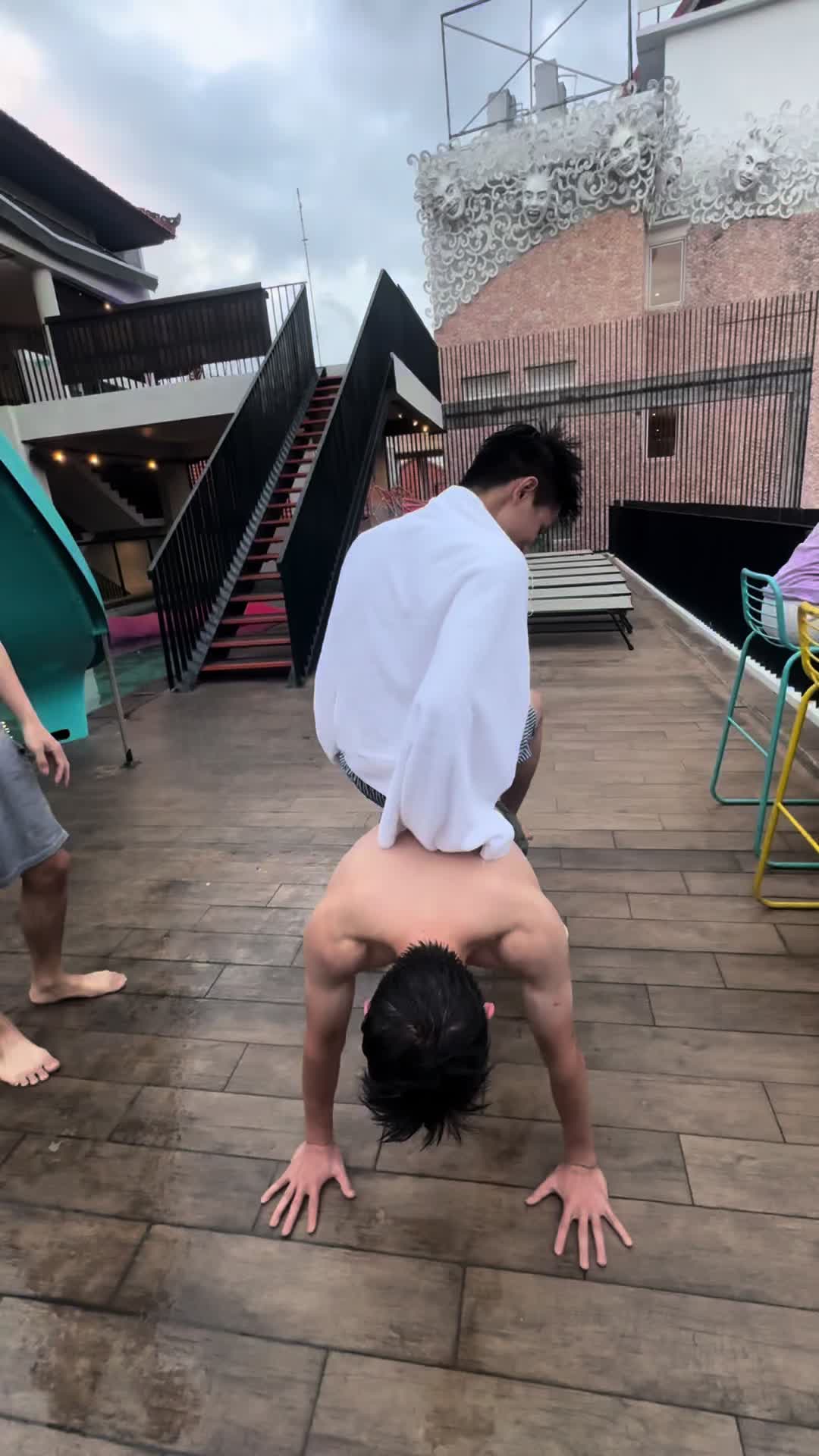 @Thành Long