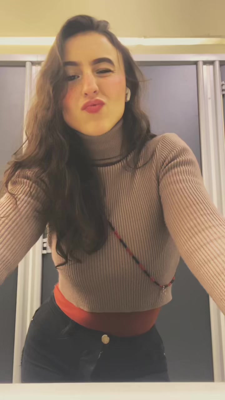 @Gabriela Simi