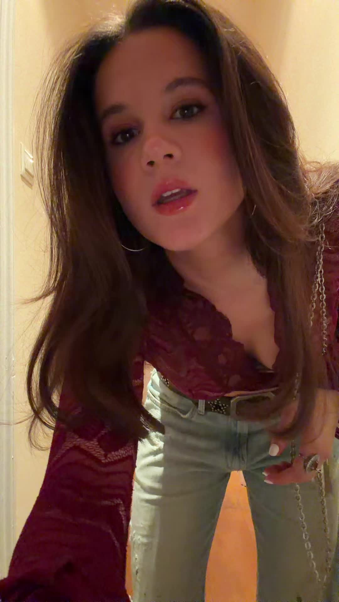 @anna_kornis