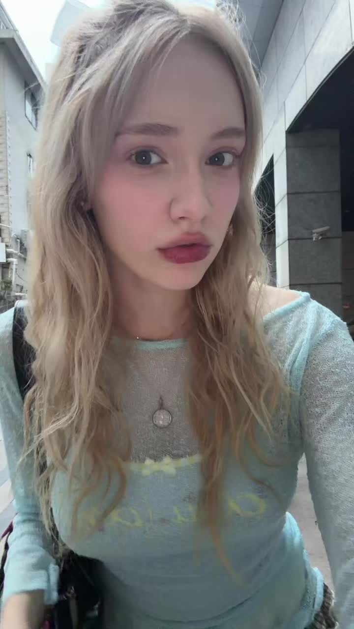 @MarisaLeona_