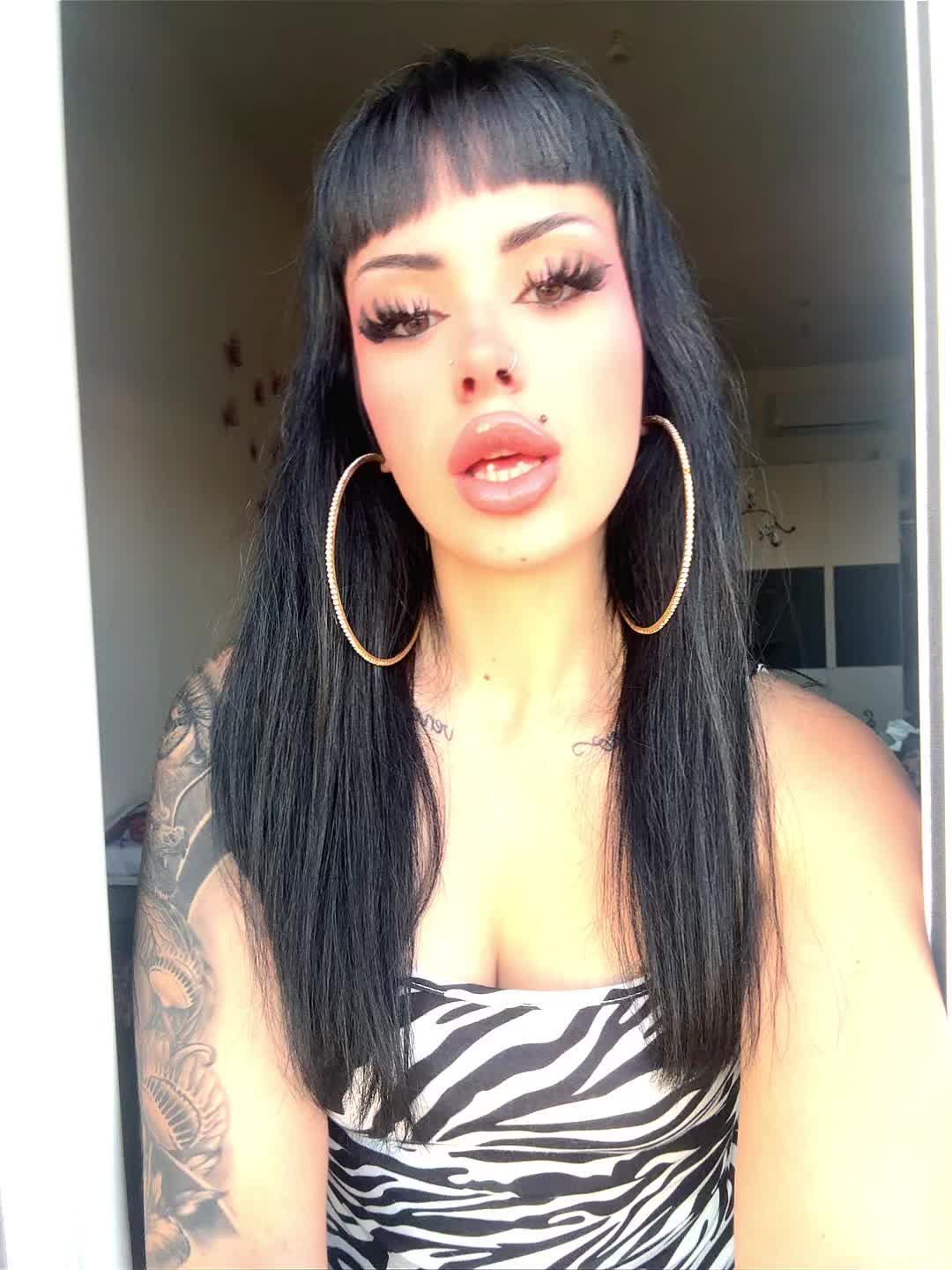 @𝐋𝐨𝐥𝐚𝐚. 🦂💋🎀