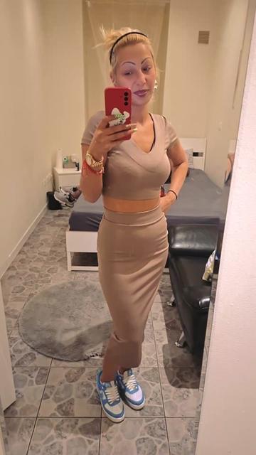 @Romanii Shej Nikoletta