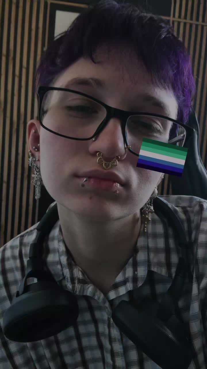 @_Chameleon_🦎