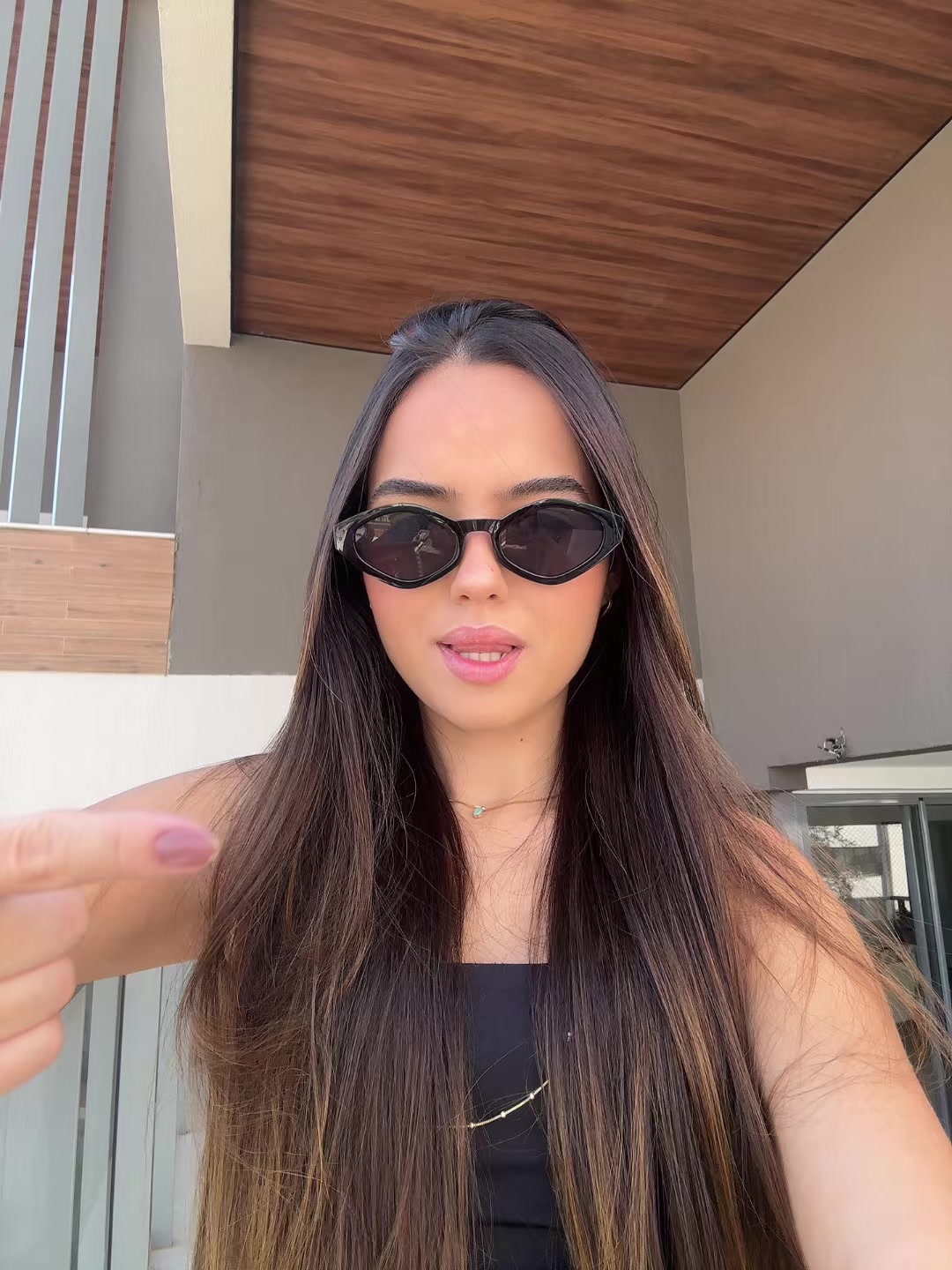 @Lara